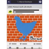 Une poule sur un mur